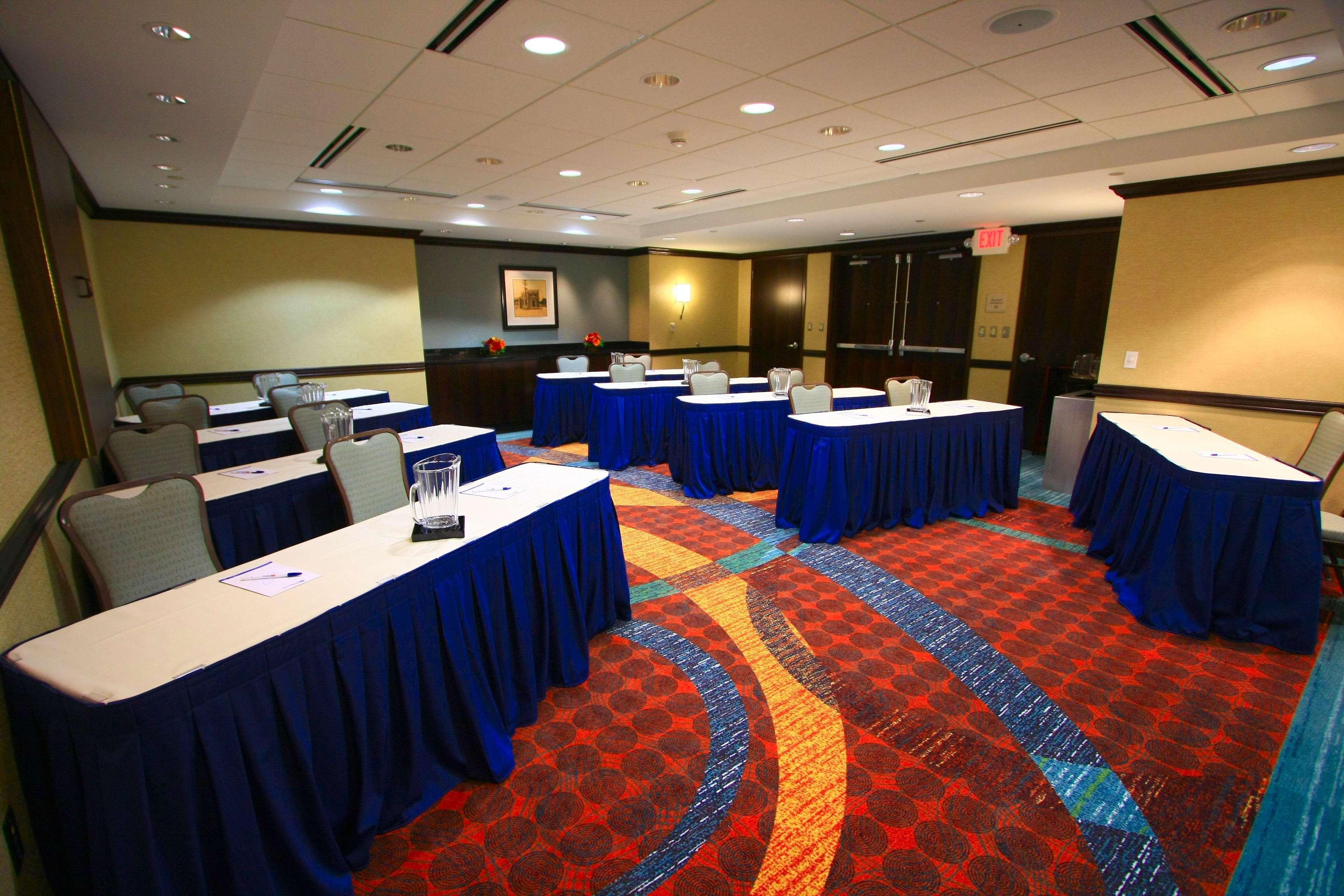 Hilton Garden Inn Bethesda Downtown Zewnętrze zdjęcie