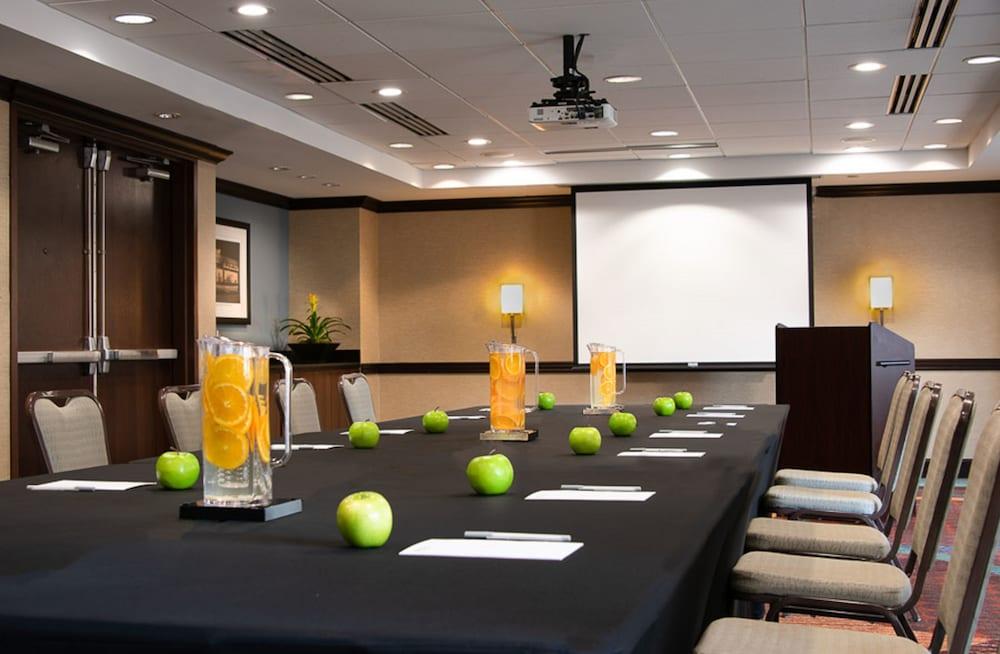 Hilton Garden Inn Bethesda Downtown Zewnętrze zdjęcie