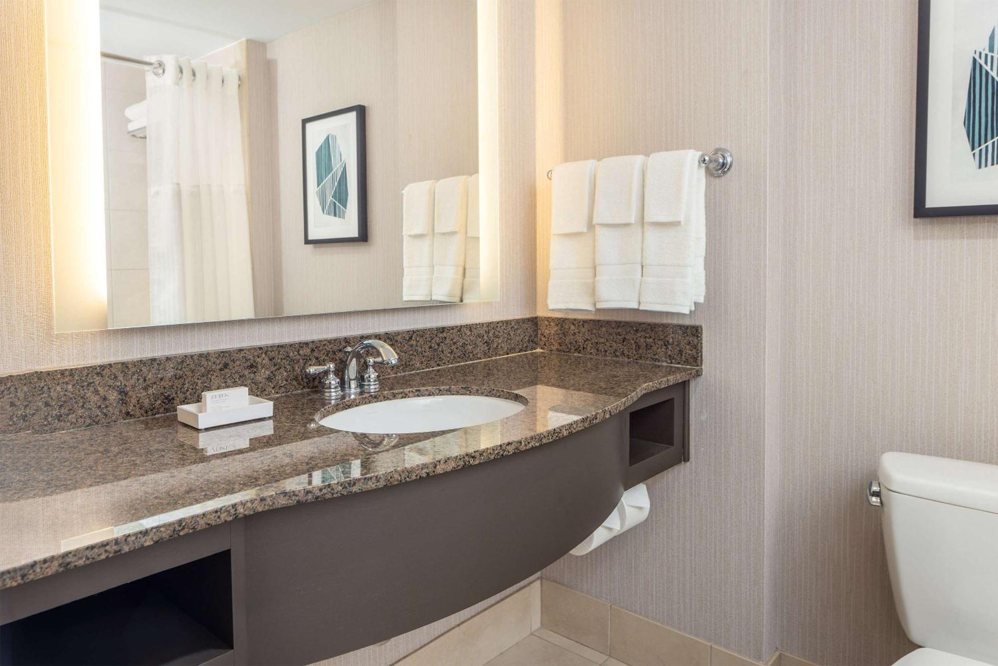 Hilton Garden Inn Bethesda Downtown Zewnętrze zdjęcie